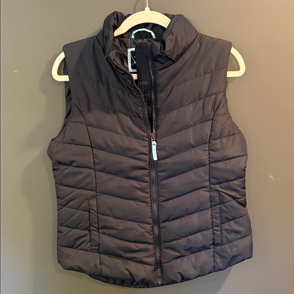 Aeropostale medium navy puffer vest